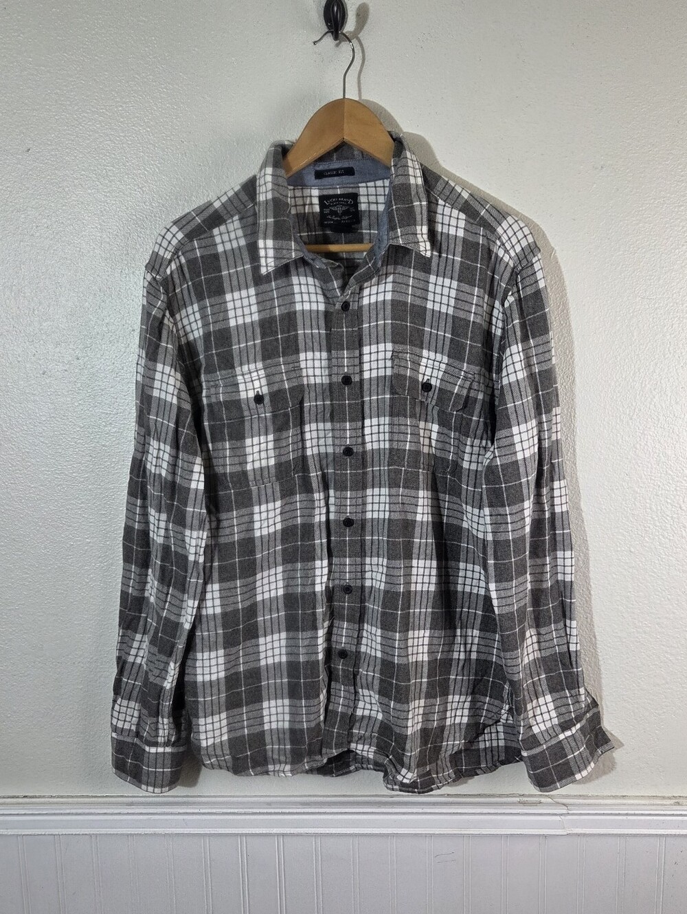Lucky Brand Men L Gray White Plaid Flannel Shirt Classic Fit Cotton Button Up